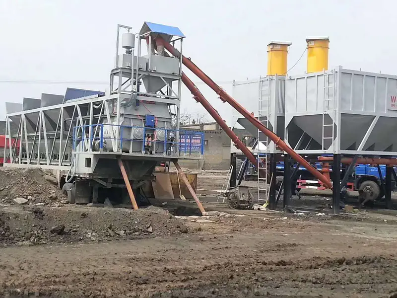 Horizontal cement silo for the mobile concrete mixing plant